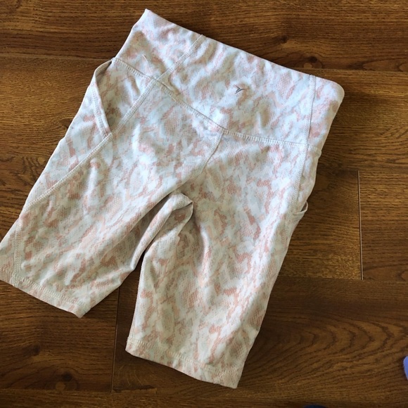 Old Navy active powersoft shorts size S (6-7) - Picture 3 of 5